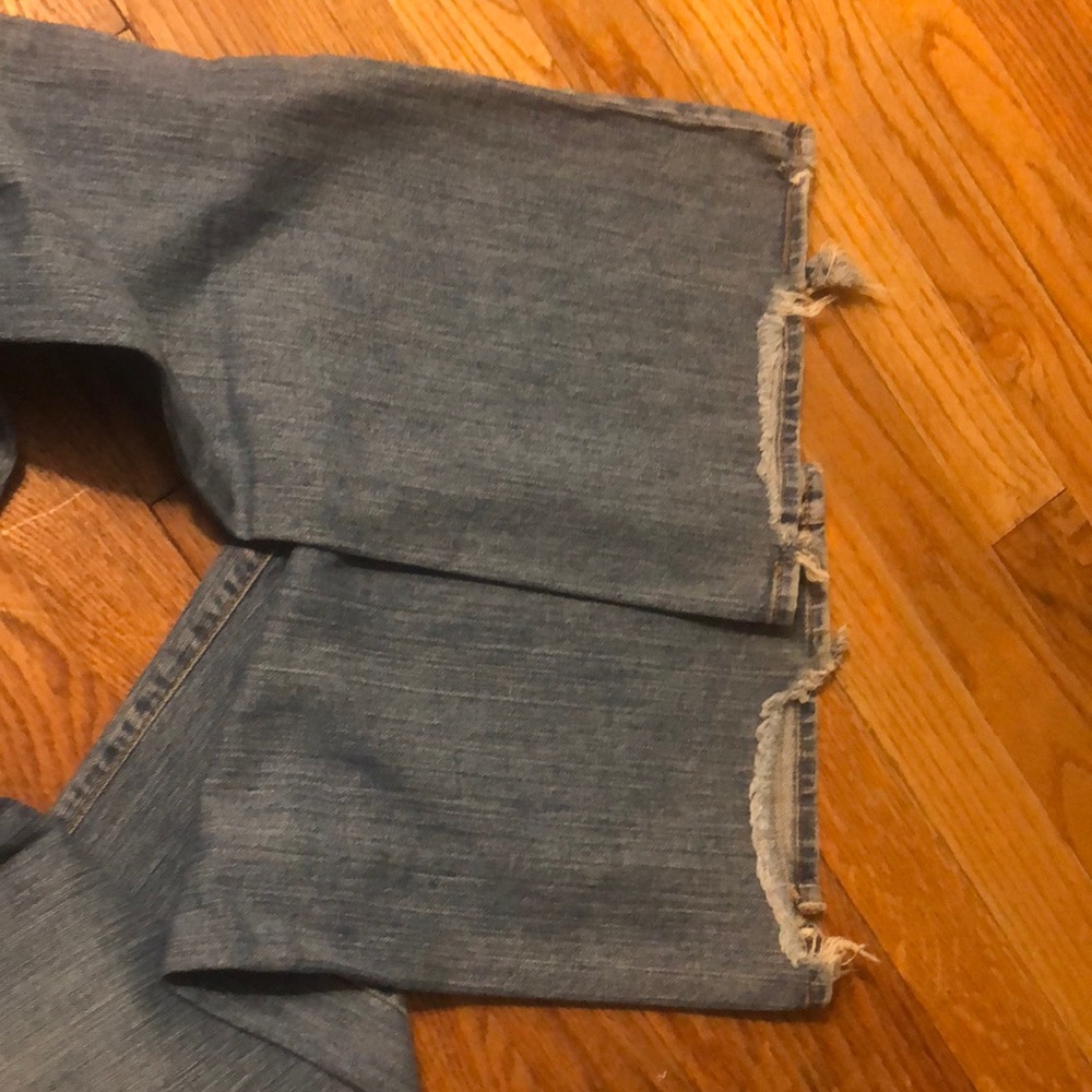 Distressed Lucky Brand Jeans - Picture 4 of 6